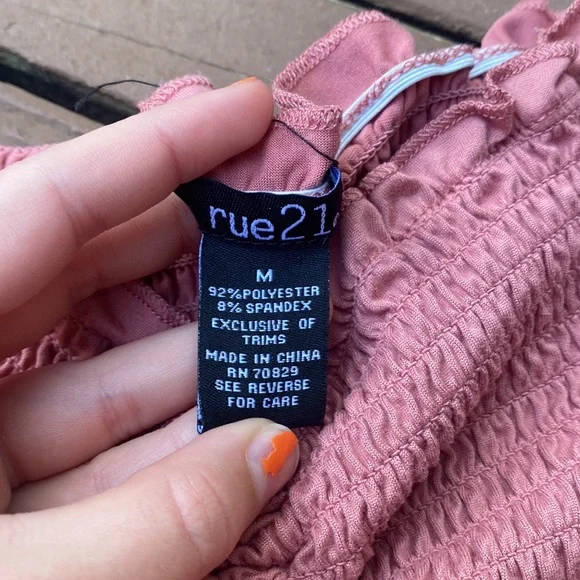 Rue 21 crop top! Size M VGUC - Picture 2 of 4